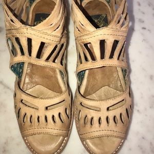 Freebird by Steven, Leather Ponce Sandal, size 7. Perfect for summer.